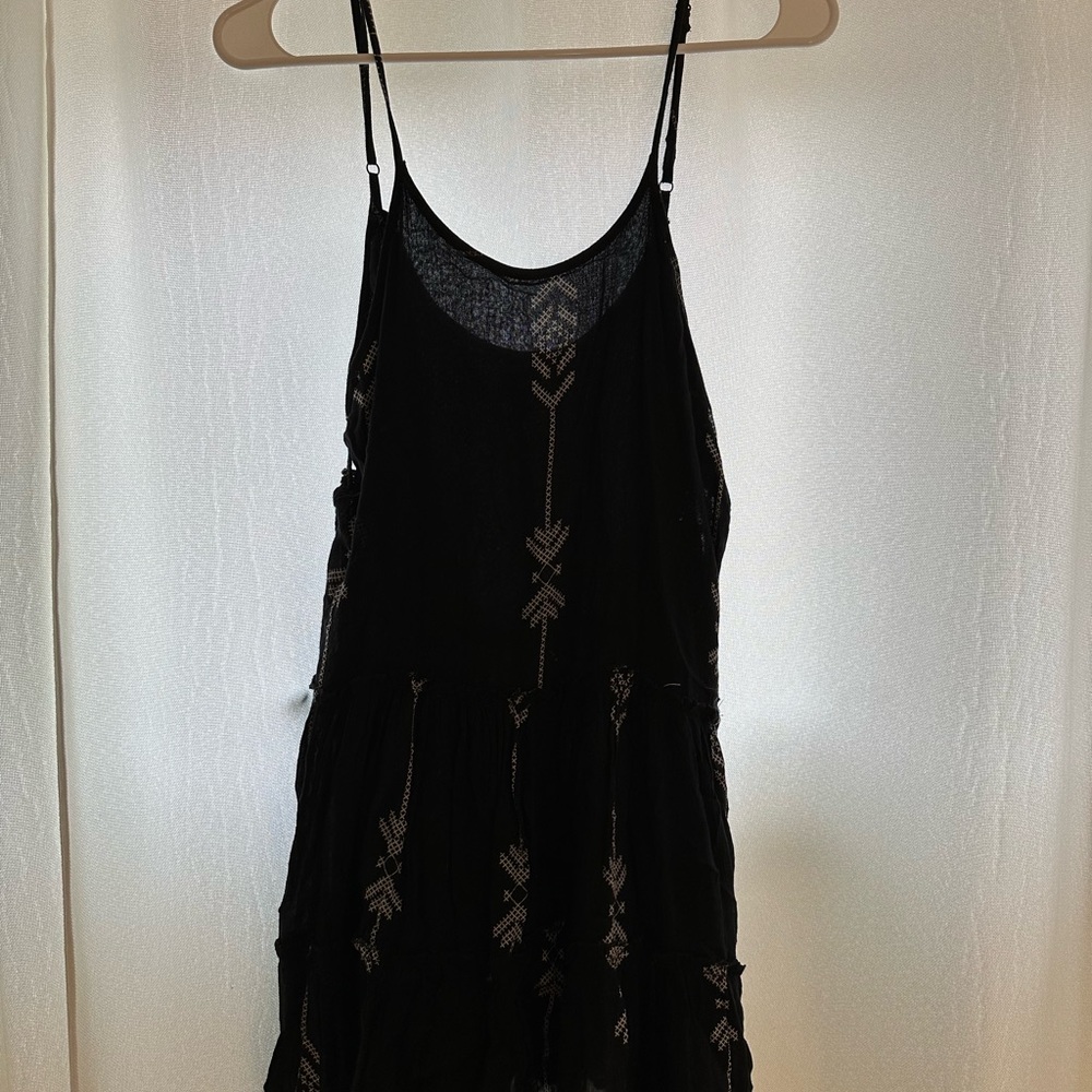 Elegant Black Sleeveless Dress
